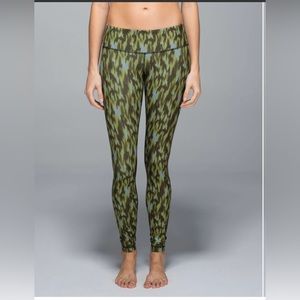 Lululemon Wunder Under Pant Full-On Luxtreme Lusche Telemark Almost Pear Inkwell